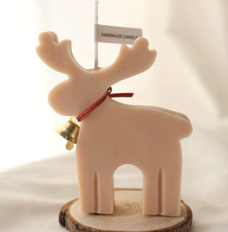 Artisan Christmas aromatherapy candle in dark coffee amber color