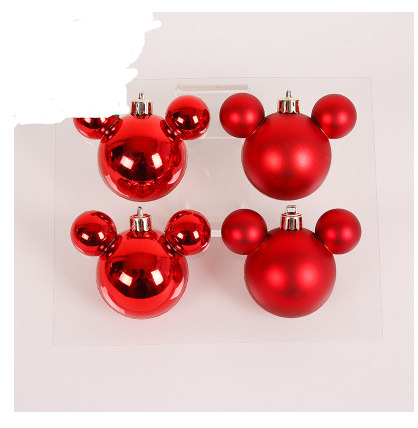 Gingerbread man Christmas ornament charm detail view - Festive Holiday Decorations