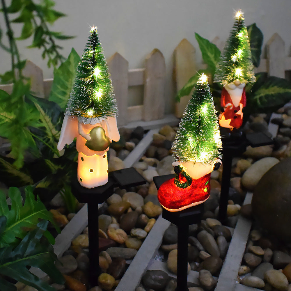 Solar lamp showcasing Christmas atmosphere and festive warmth