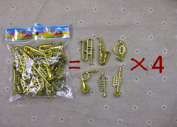 Small Musical Instrument Christmas Ornament Set Secondary image