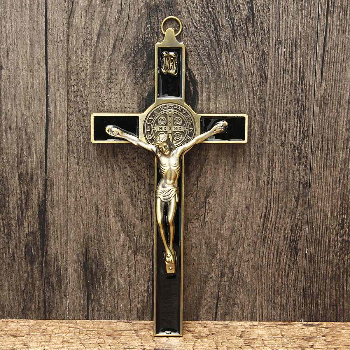 3D crafted Jesus Christ crucifix displayed on home wall