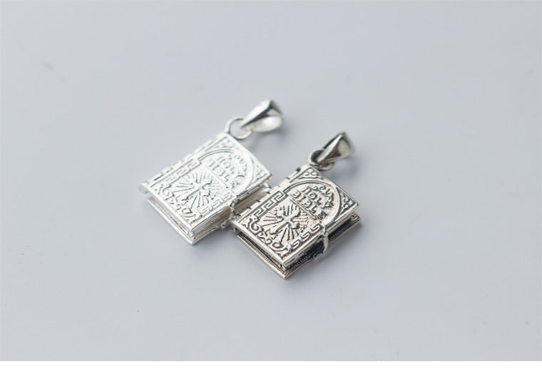 Christian cross pendant suitable for gift occasions