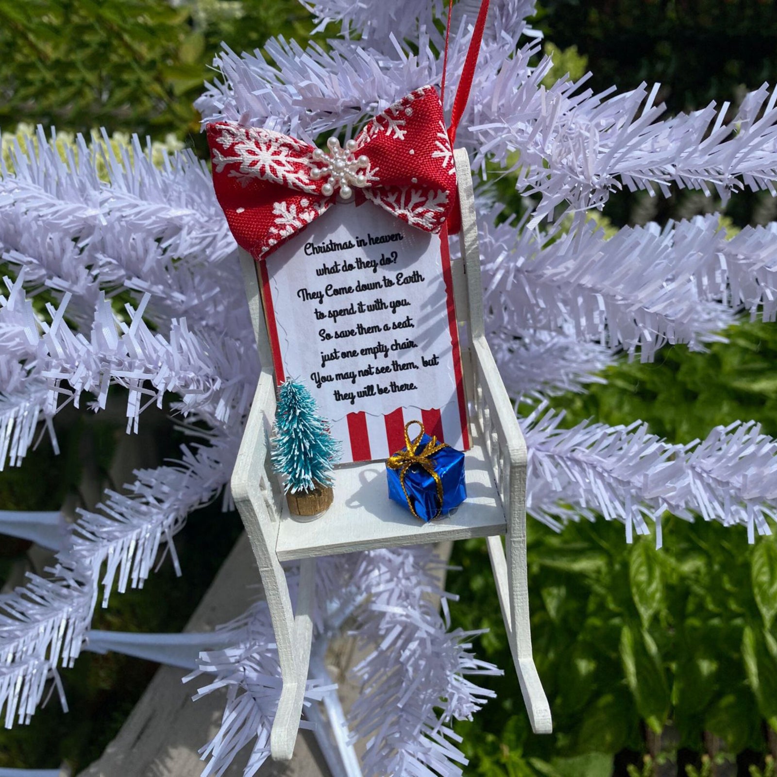 Set of three Heaven Chair ornaments in red, white and wood colors