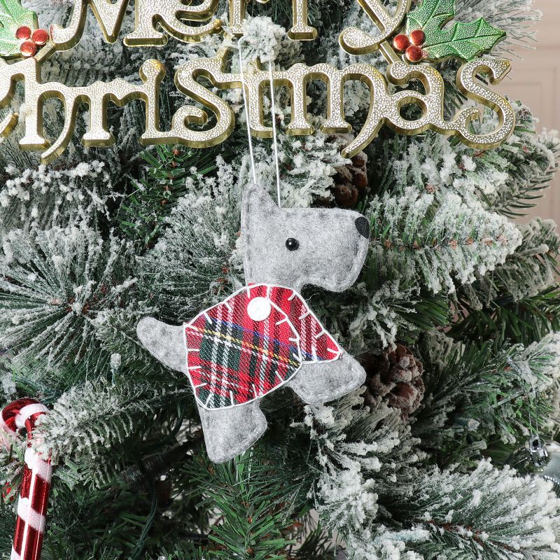 Gray checkered dog figure ornament with tree pendant accent