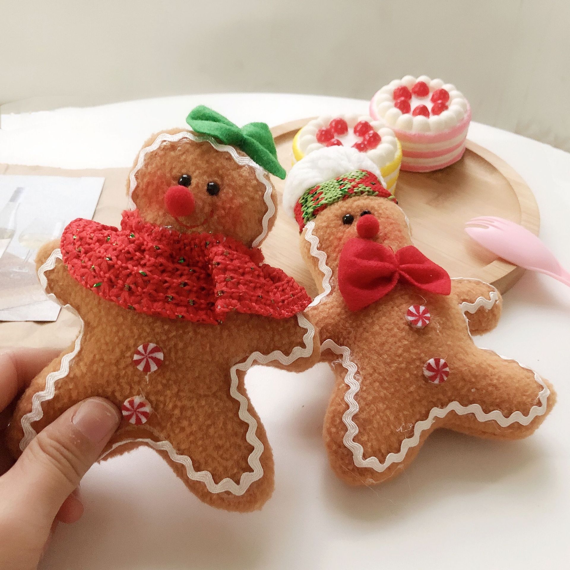 Green bow style canvas Christmas biscuit man ornament