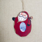 Wooden pendant photo frame in painted finish showing holiday craftsmanship