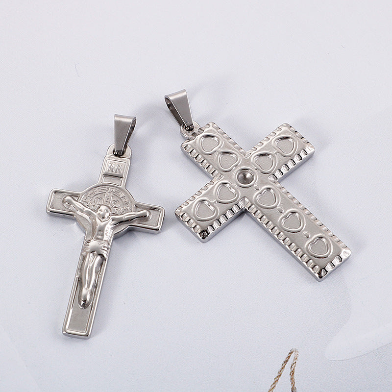 Stylish men's cross pendant necklace suitable for everyday Christian wear