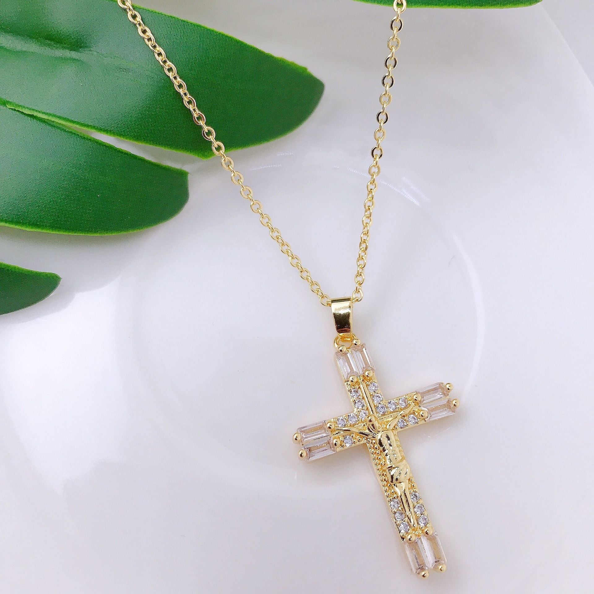 Faith-inspired pendant necklace for women and men
