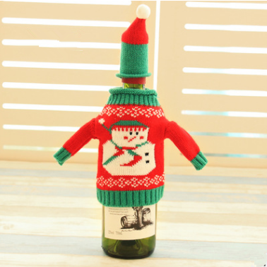 Cozy wool bottle cozy in Christmas tree design for holiday table decor