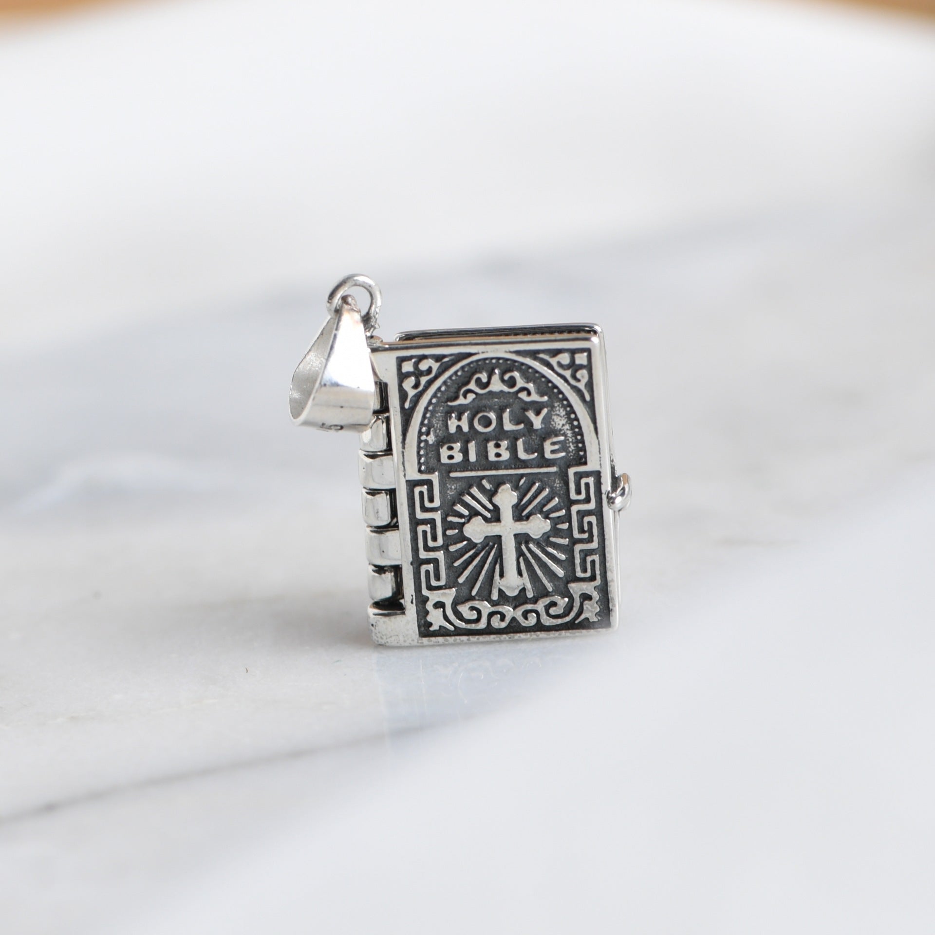 Silver cross pendant neck piece for daily faith wear Main image
