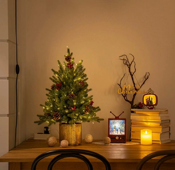 Compact 45CM lit Christmas tree decoration for holiday home display