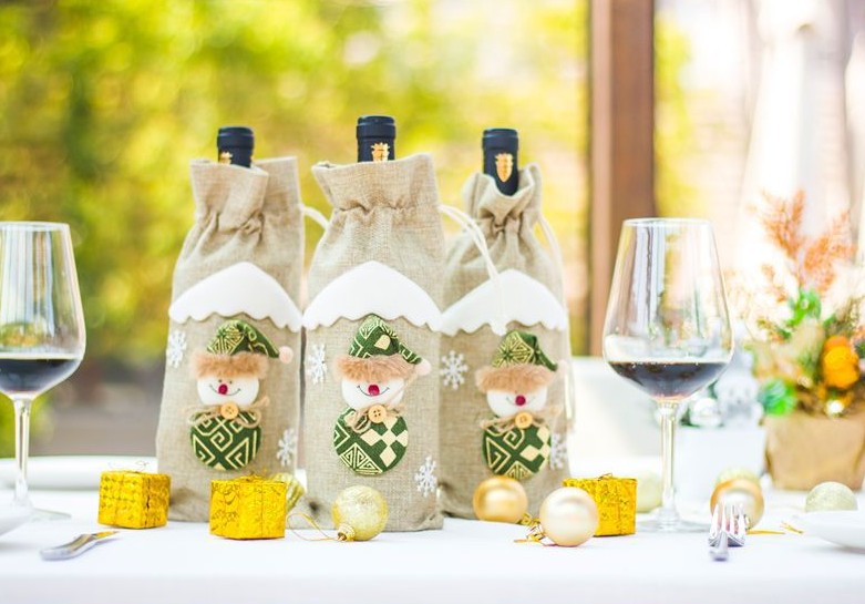 Christmas wine bottle cover showcasing festive colors for holiday gatherings