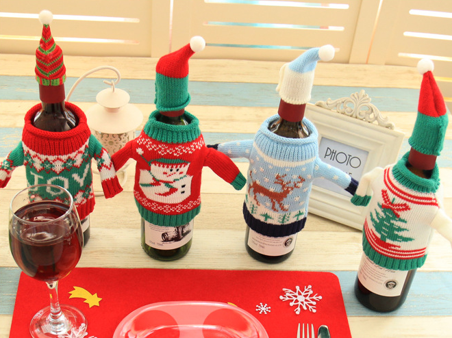 Christmas elk knitted bottle sweater and hat set for holiday gatherings