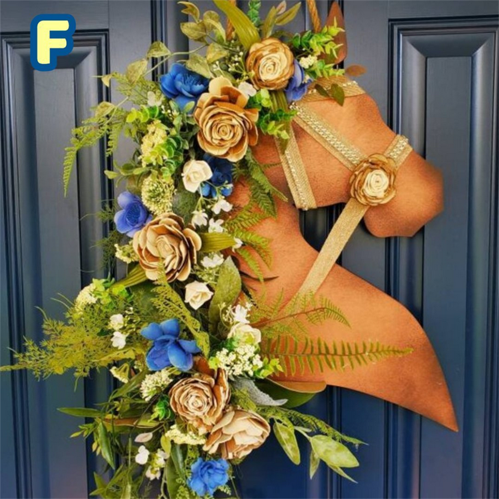 Horse Head Christmas Garland With Balls holiday styling