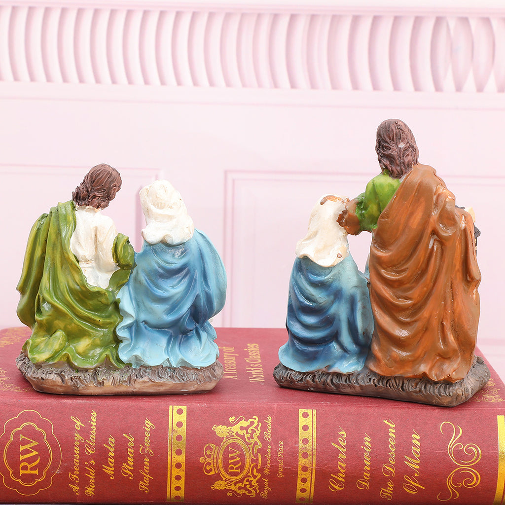 Nativity resin craft ornament Type A displayed as Christmas tree decoration
