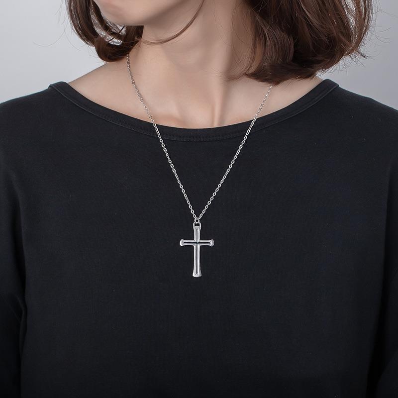 Simple silver cross pendant necklace for women Main image