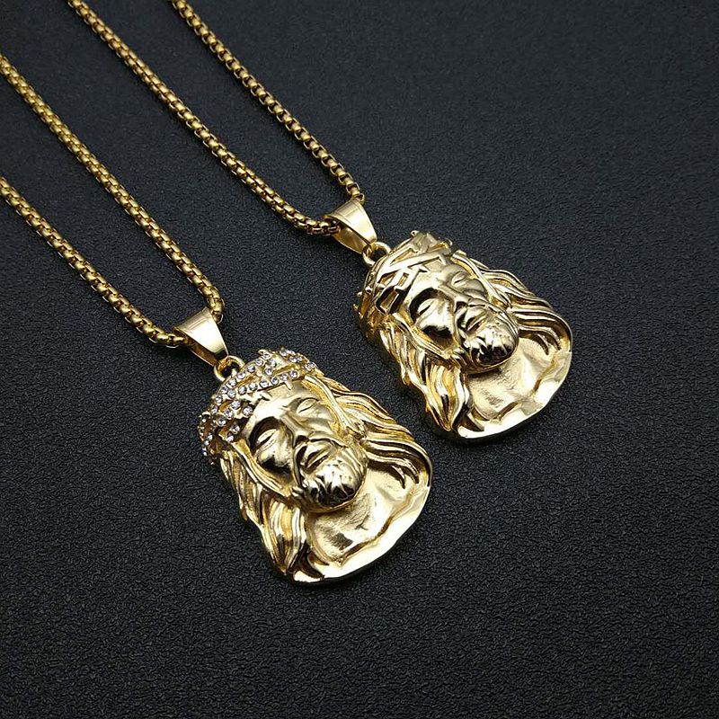 Gilded pendant necklace with ethnic-inspired design elements