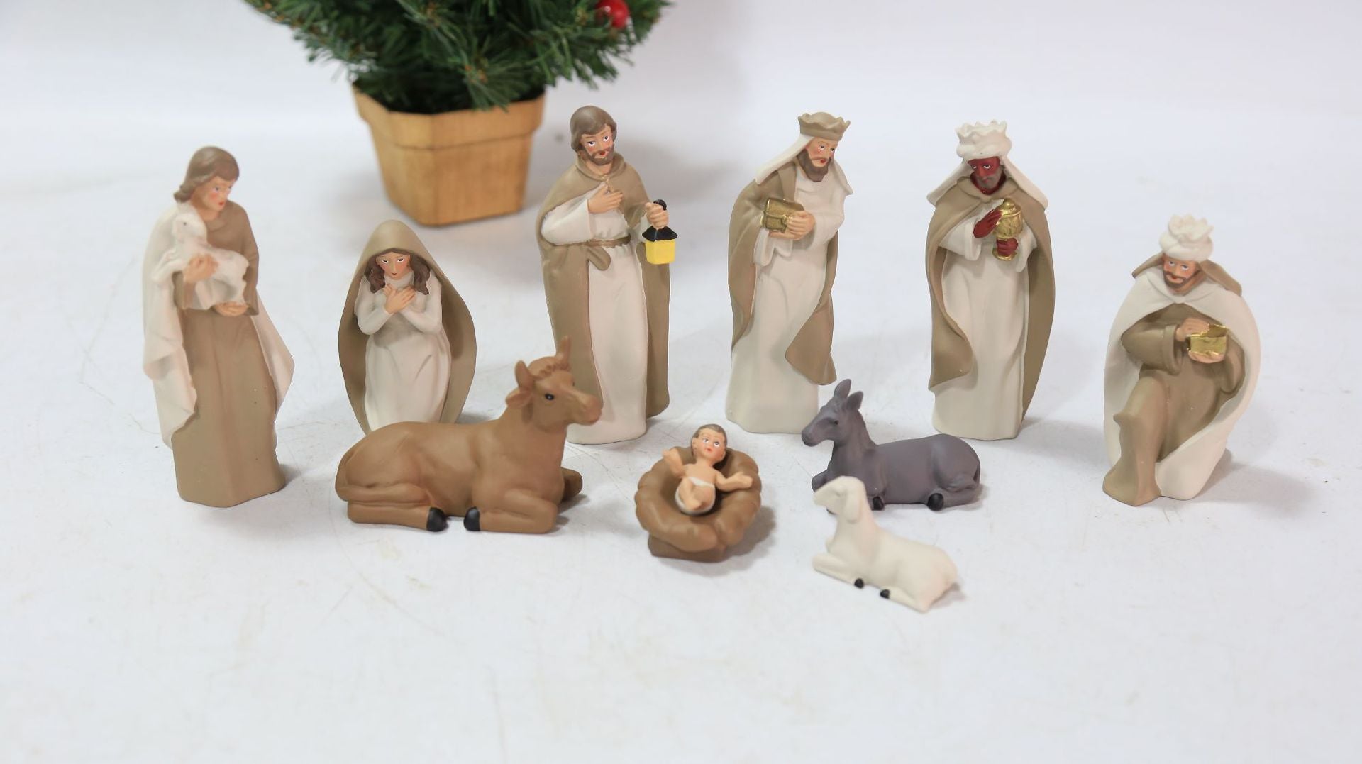 Religious Figures Ornament Set Secondary image