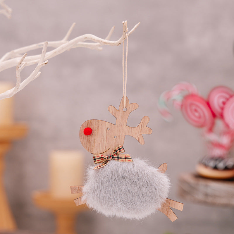 Wooden elk ornament gift presentation for Christmas