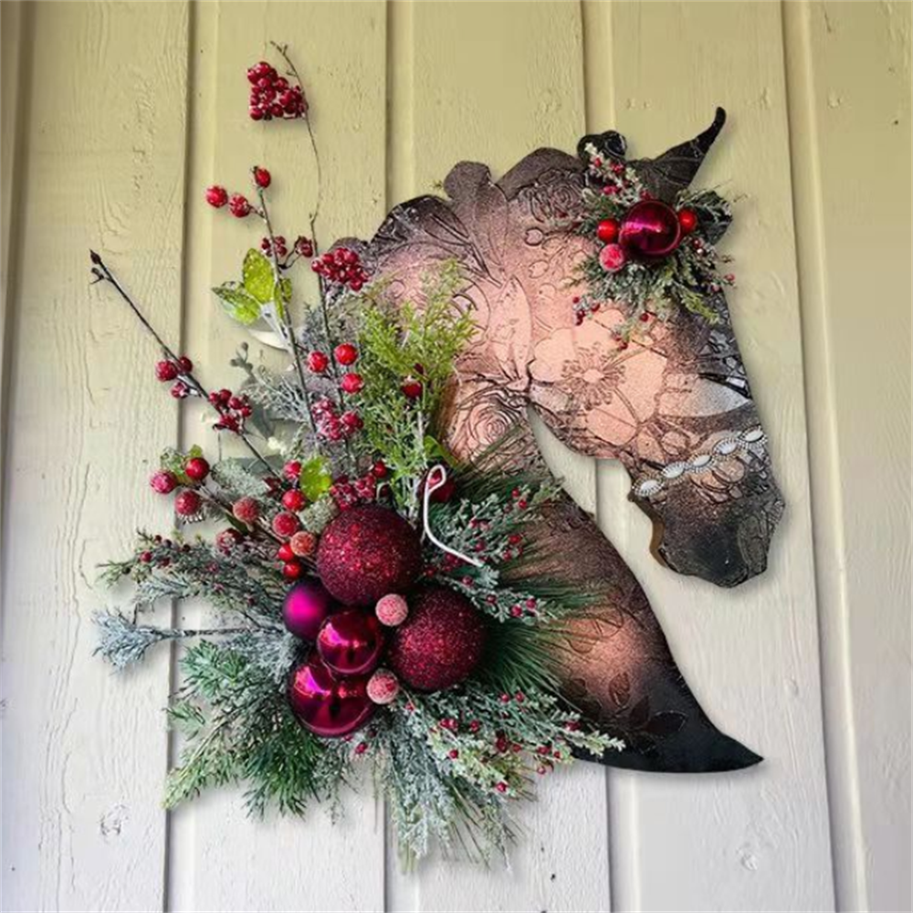 Horse Head Christmas Garland With Balls decorative element