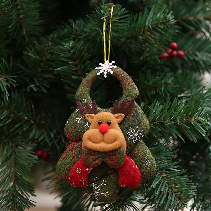Woodland elk pendant made of non woven fabric