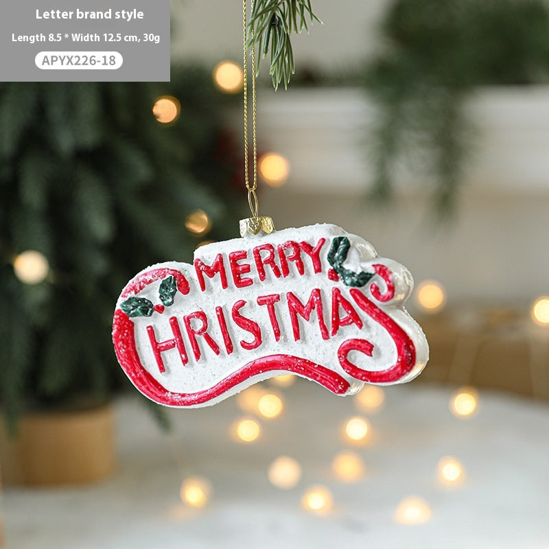 Holiday painted plastic Christmas wreath ornament for tree decoration