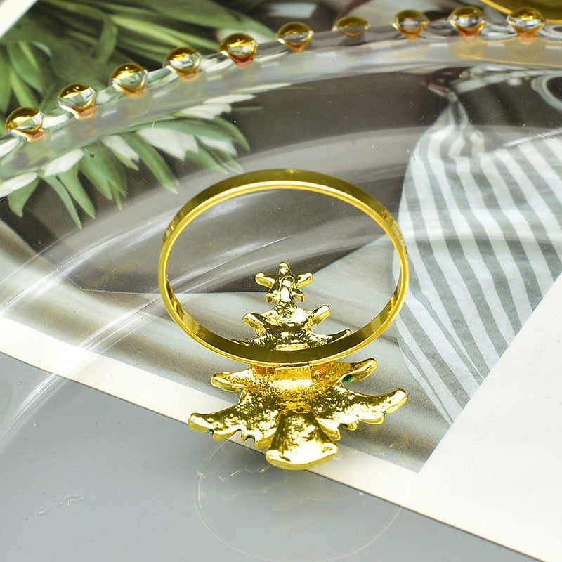 Elegant green Christmas tree napkin buckle for holiday dinner parties