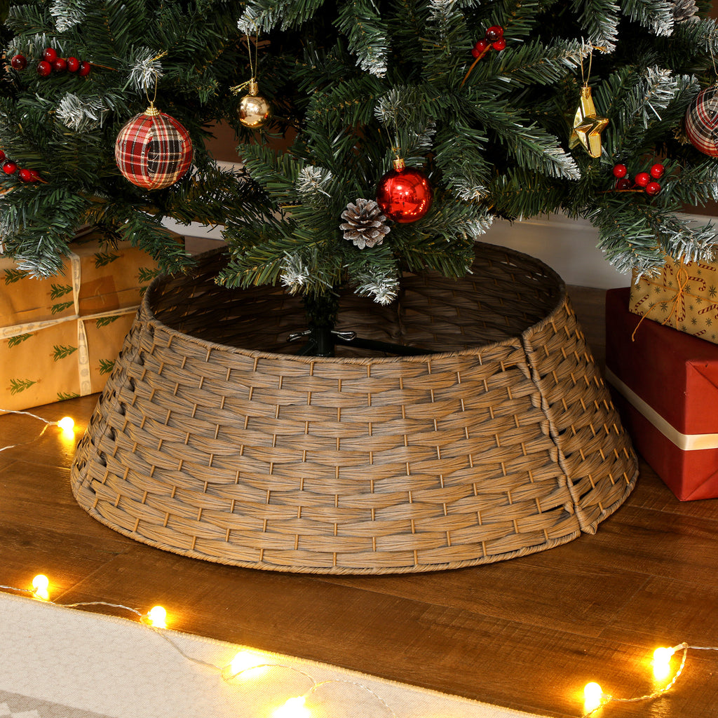 Coffee Christmas tree collar standing alone showing woven design