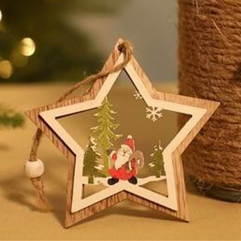 Wooden cabin pendant with Christmas tree design